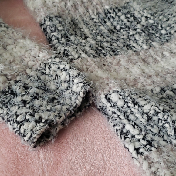 Fuzzy Cardigan - Picture 4 of 6